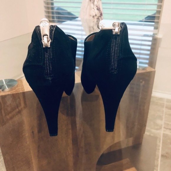 Adrienne Vittadini Ankle Boots Suede Leather Black Booties Size 11M New in Box - Picture 8 of 11